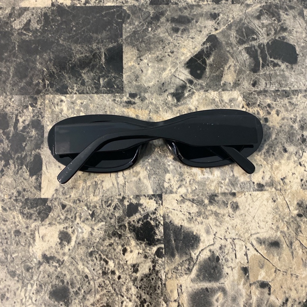 Black Oval Sunglasses - Picture 3 of 6